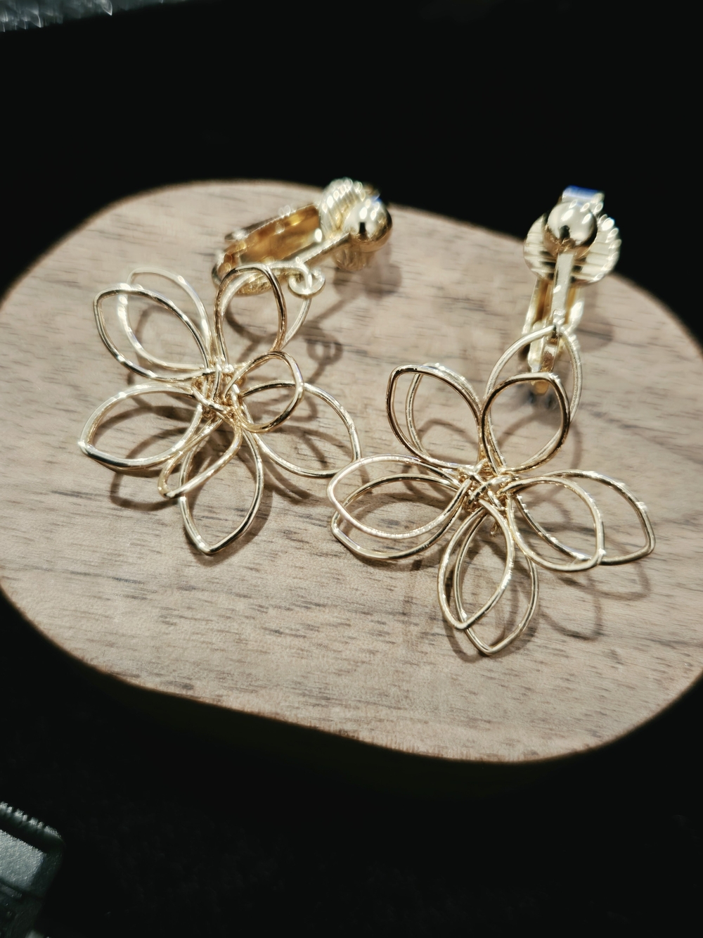 Elegant Gold Floral Drop Earrings - Women Jewelry